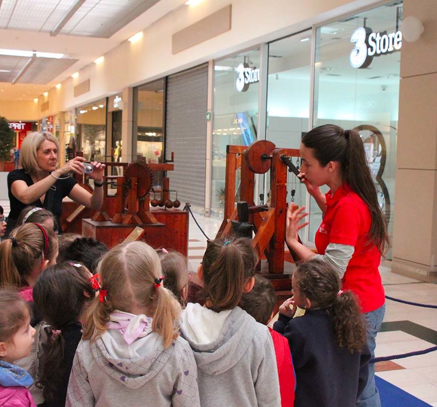 eventi-educativi-centro-commerciale-macchine-leonardo-da-vinci-1