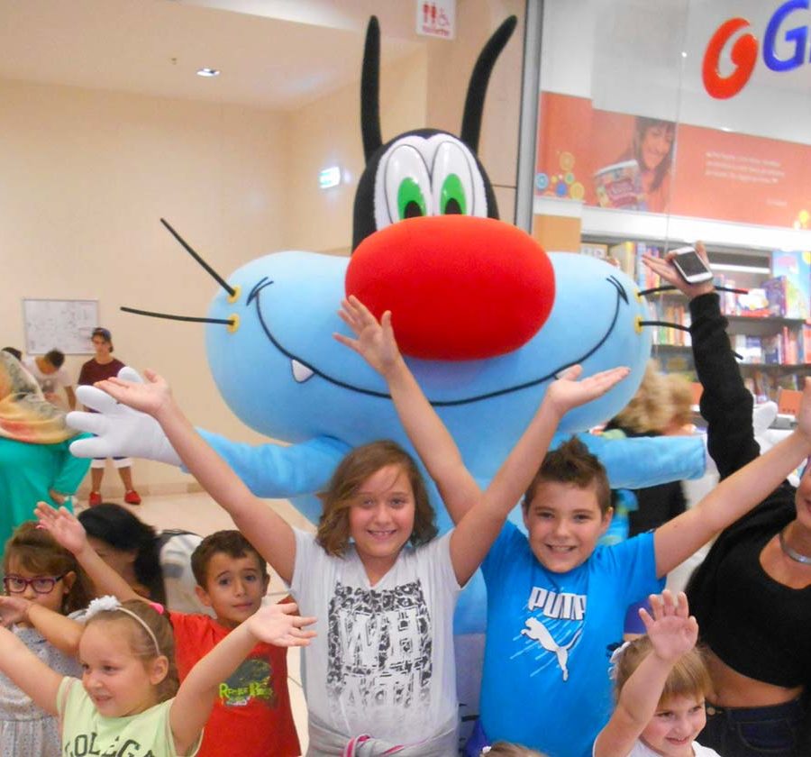 evento-con-Oggy-e-scarafaggi-al-centro-commerciale-3